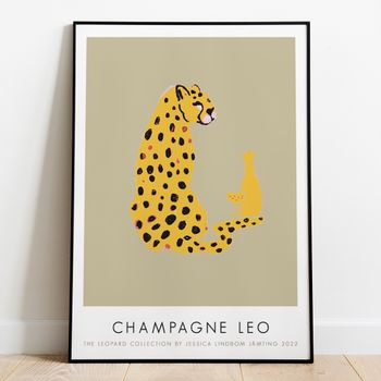 Champagne Leo  - Poster av Jessica Jämting