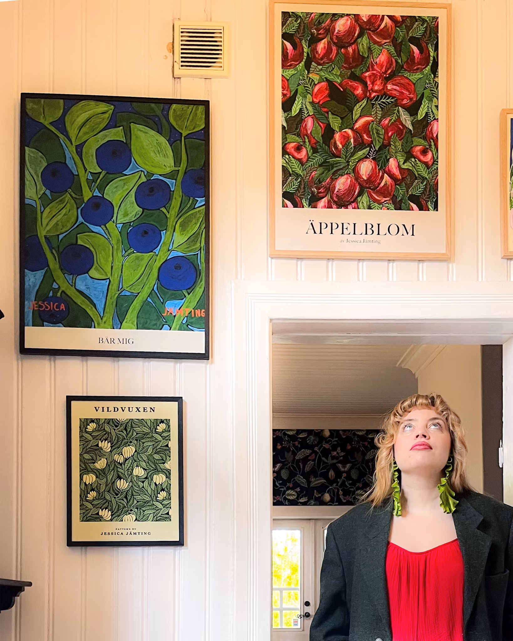Äppelblom  –  Poster by Jessica Jämting