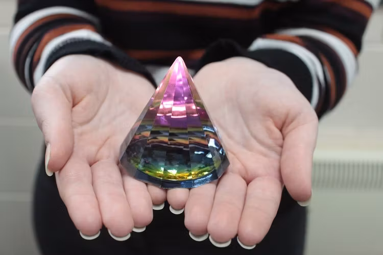 12-sidig Magisk Pyramid 60 mm