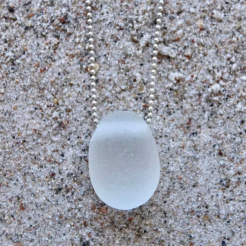 Pearlywhite halsband