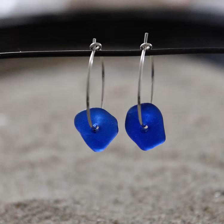 Small Loop Blue örhängen