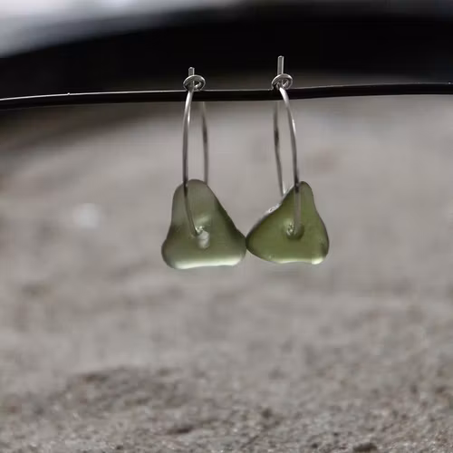 Small Loop Irregular örhängen