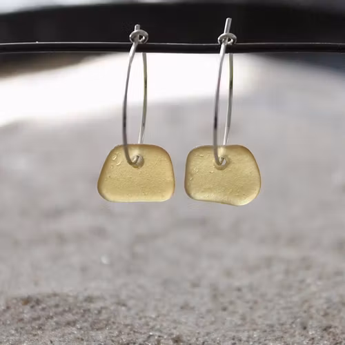 Small Loop Yellow örhängen