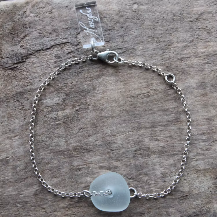 Pearly White armband