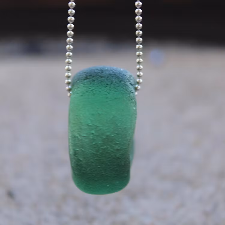 Re-Circle Soft Green halsband