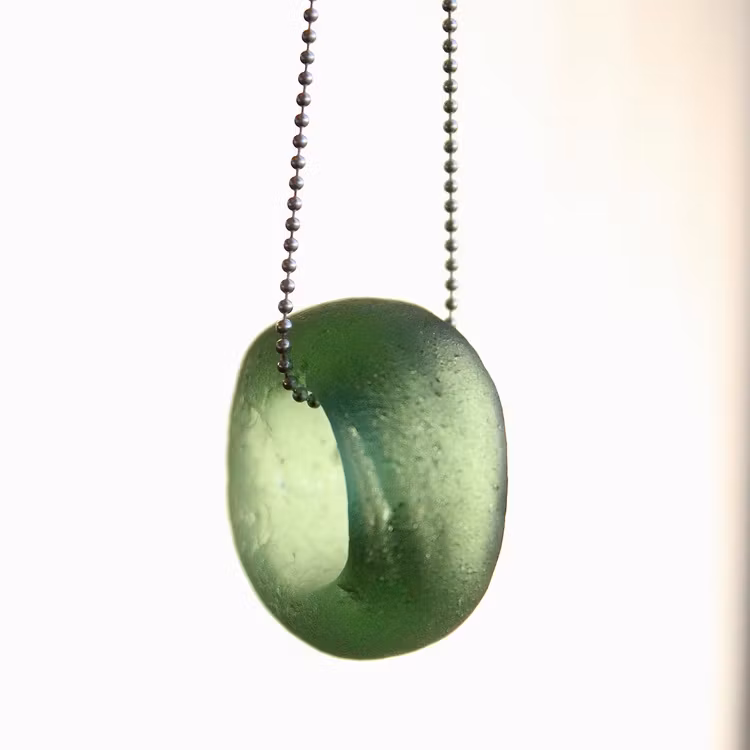 Re-Circle Soft Green halsband