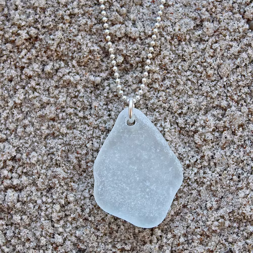 Flowing White halsband