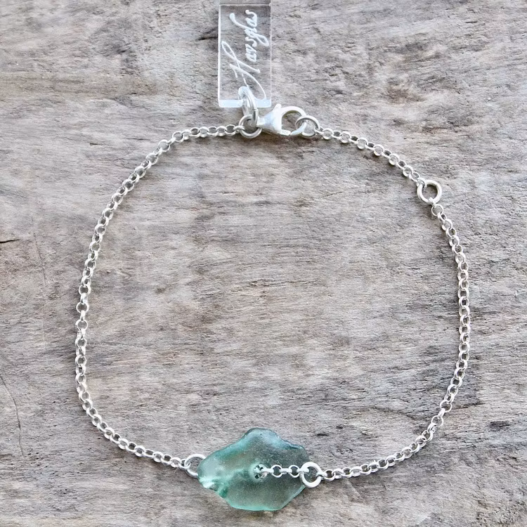 Gorgeous Green armband