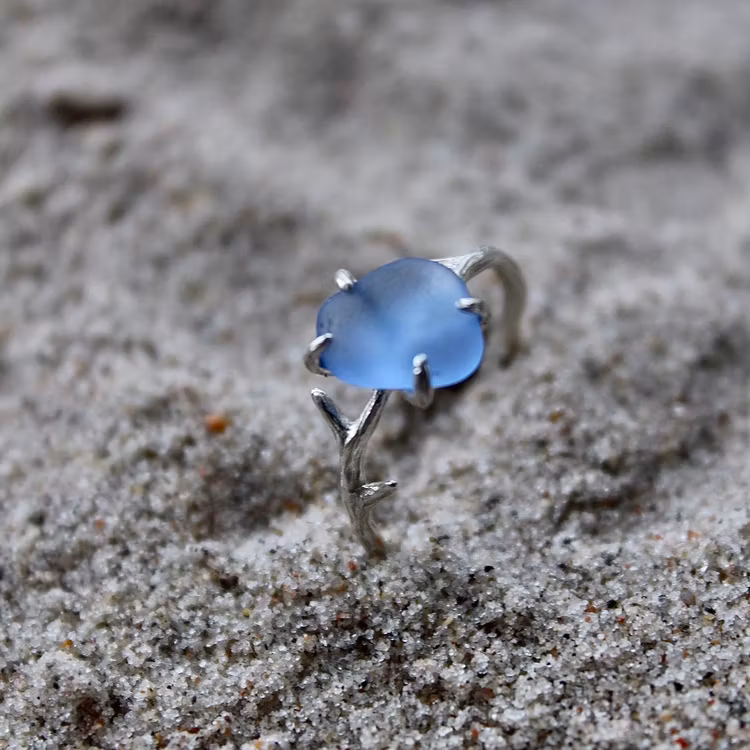 Heaven Is A Place On Earth ring