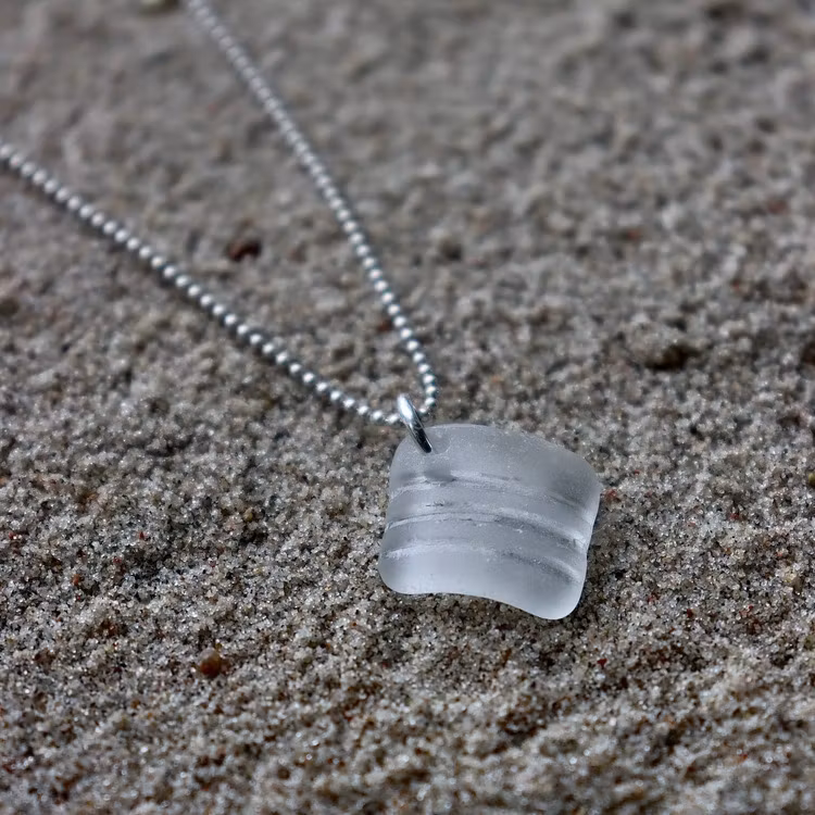 Frosted And Shimmering halsband