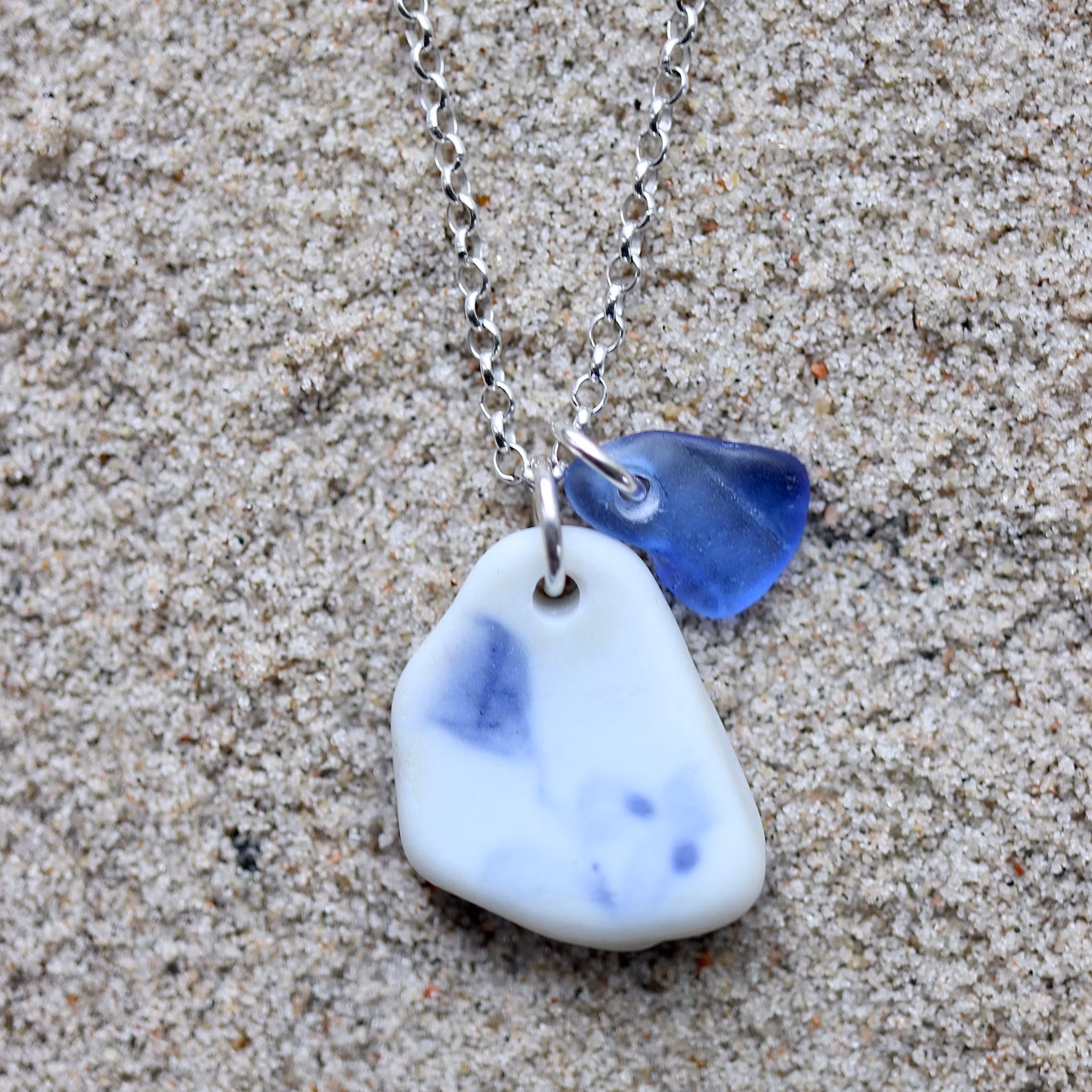 Perfect Match Flower From The Blue halsband