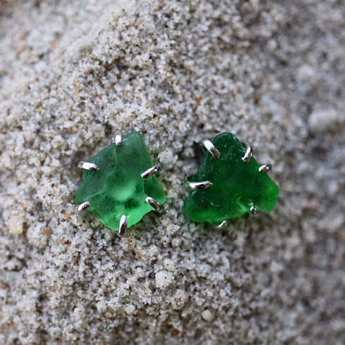 Rough Green stiftörhängen