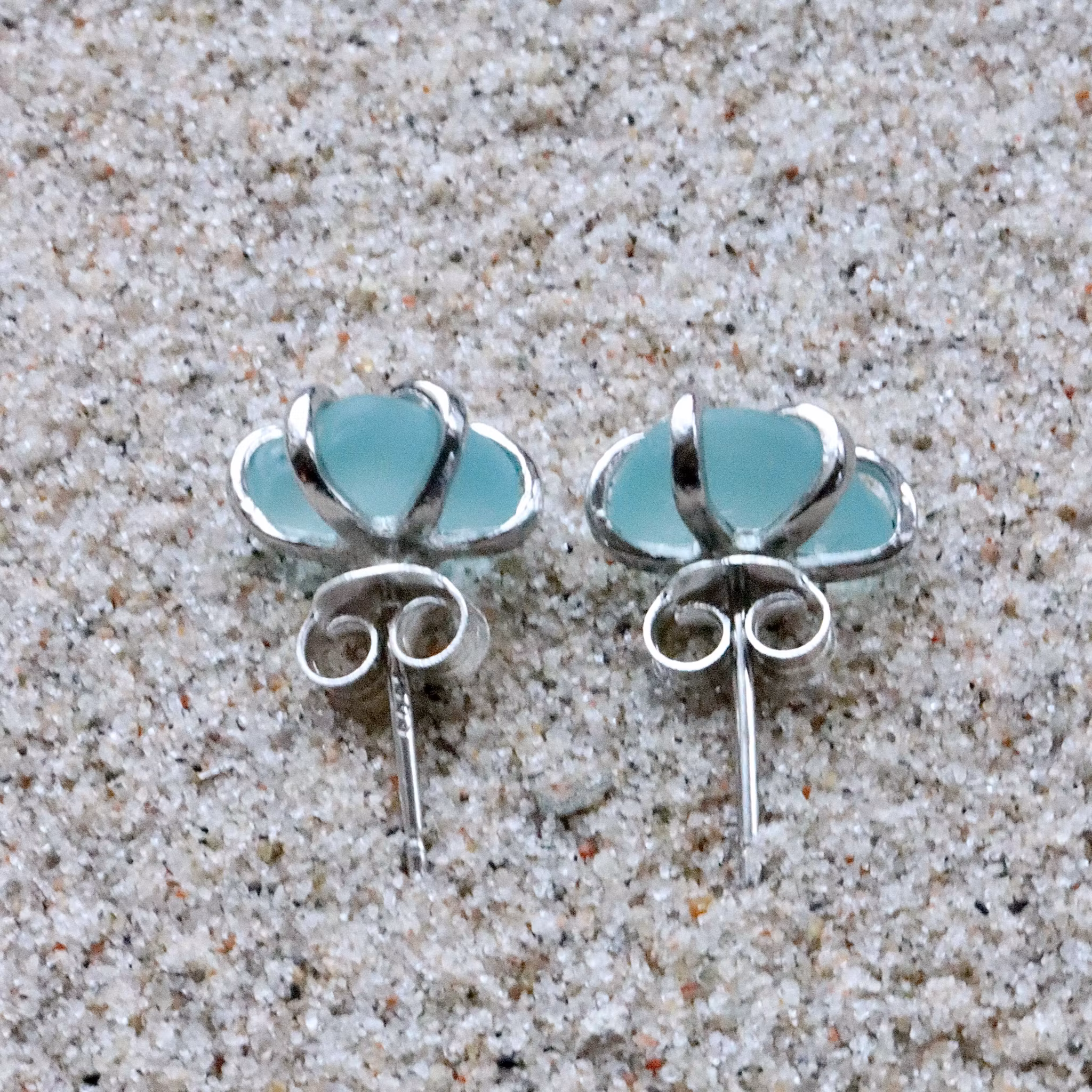 Hopeful Blue stiftörhängen