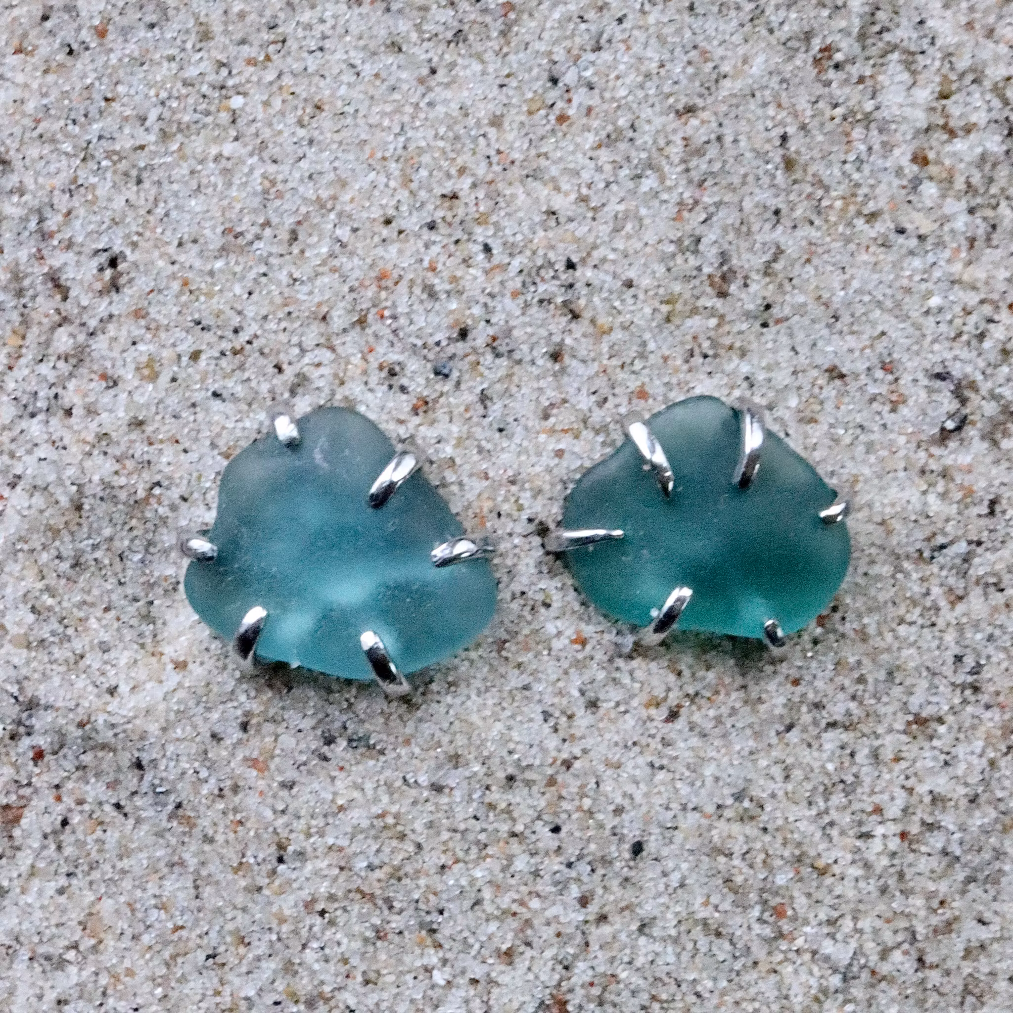 Wonderblue stiftörhängen