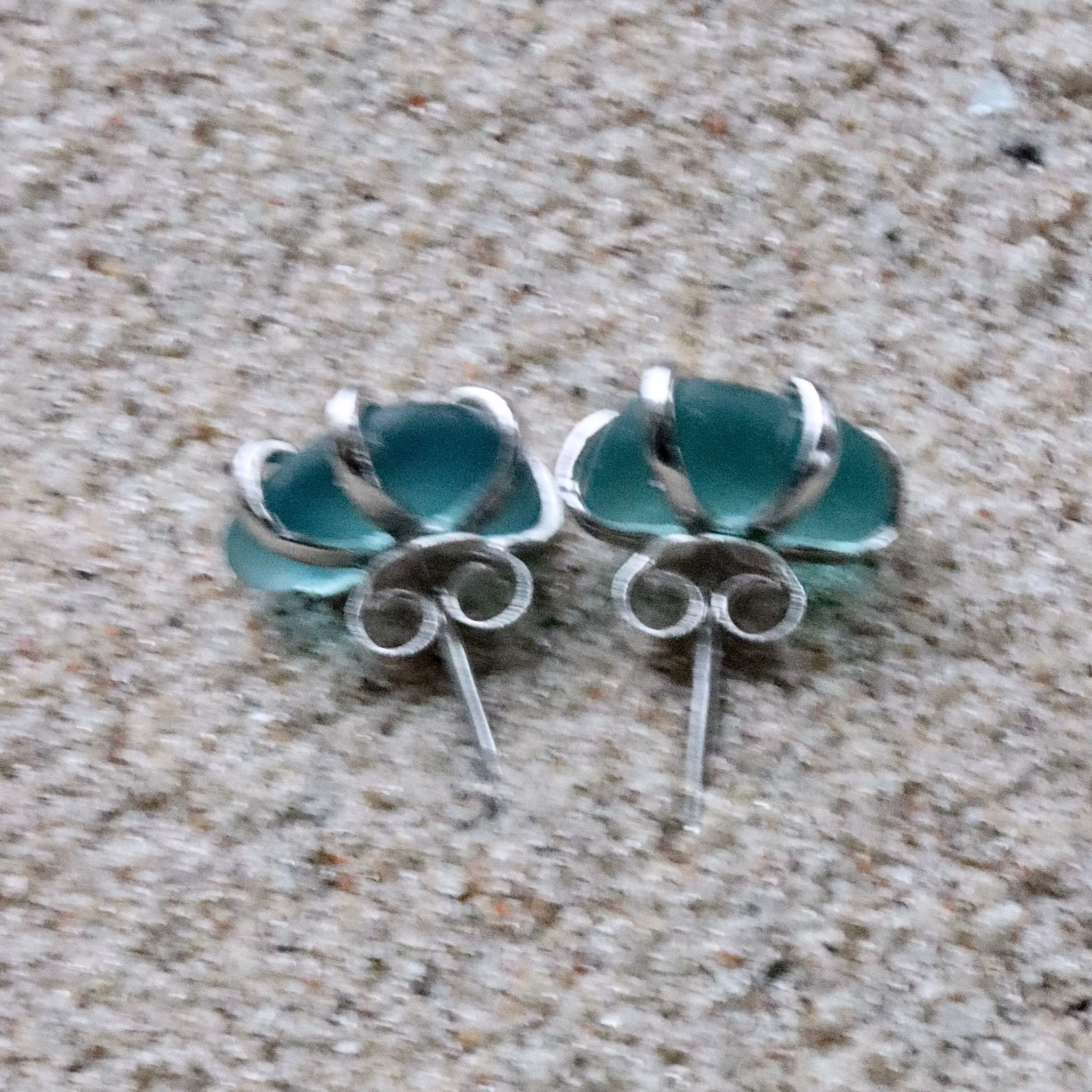 Seagazing stiftörhängen