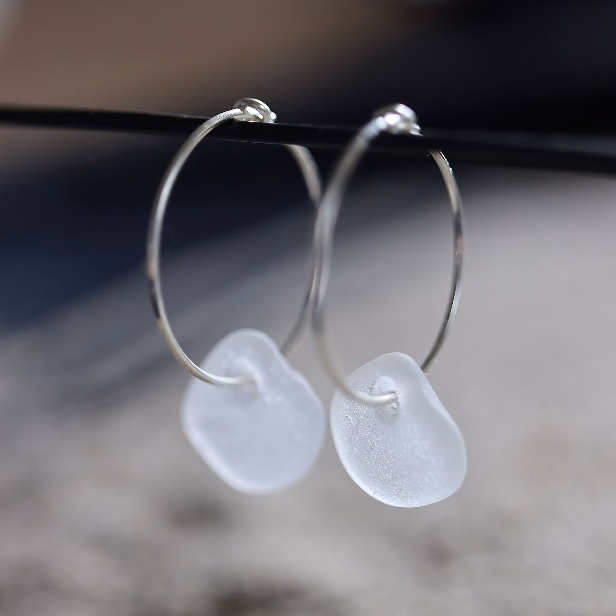 Small Loop Glass Petals örhängen