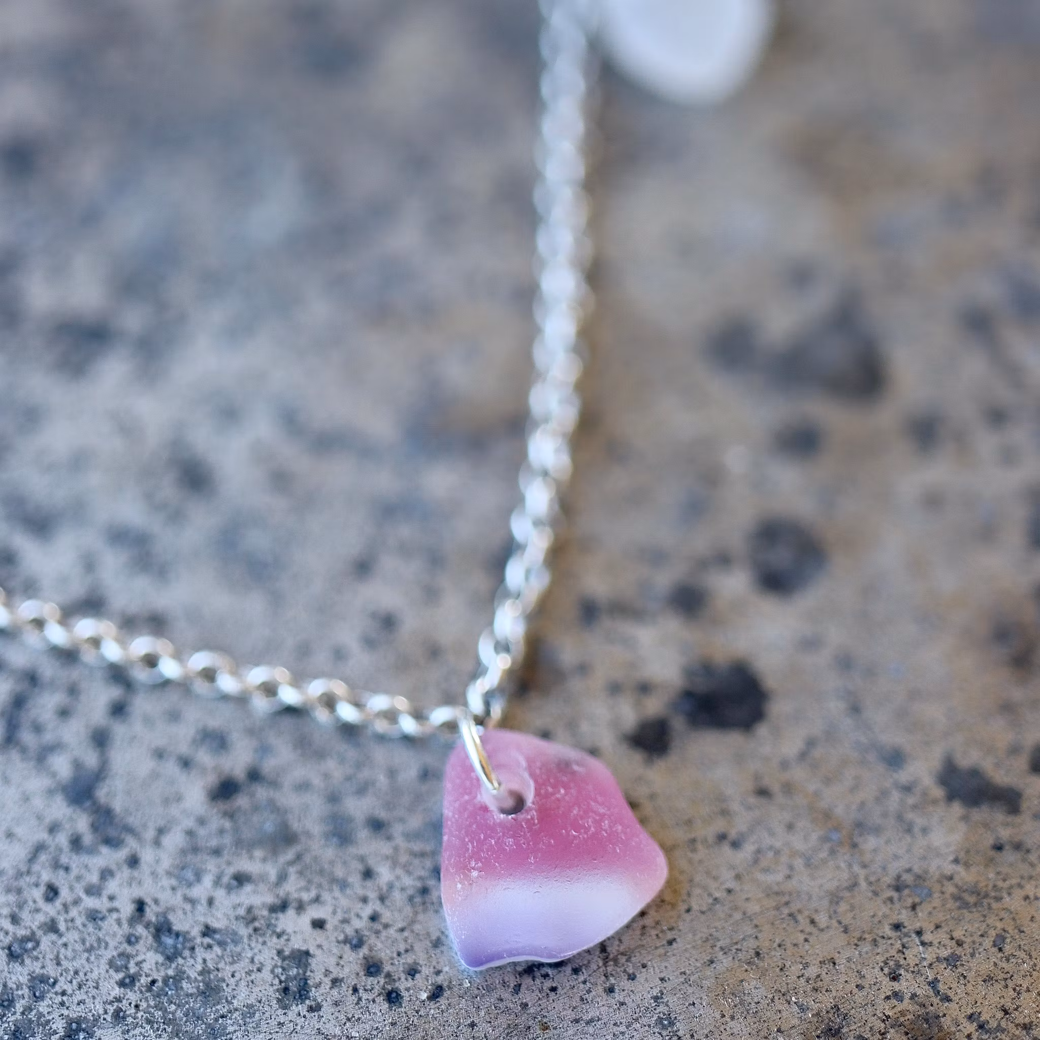 Treasure Hunter´s  Pink Delight halsband