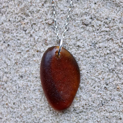 Chocolate Bean halsband