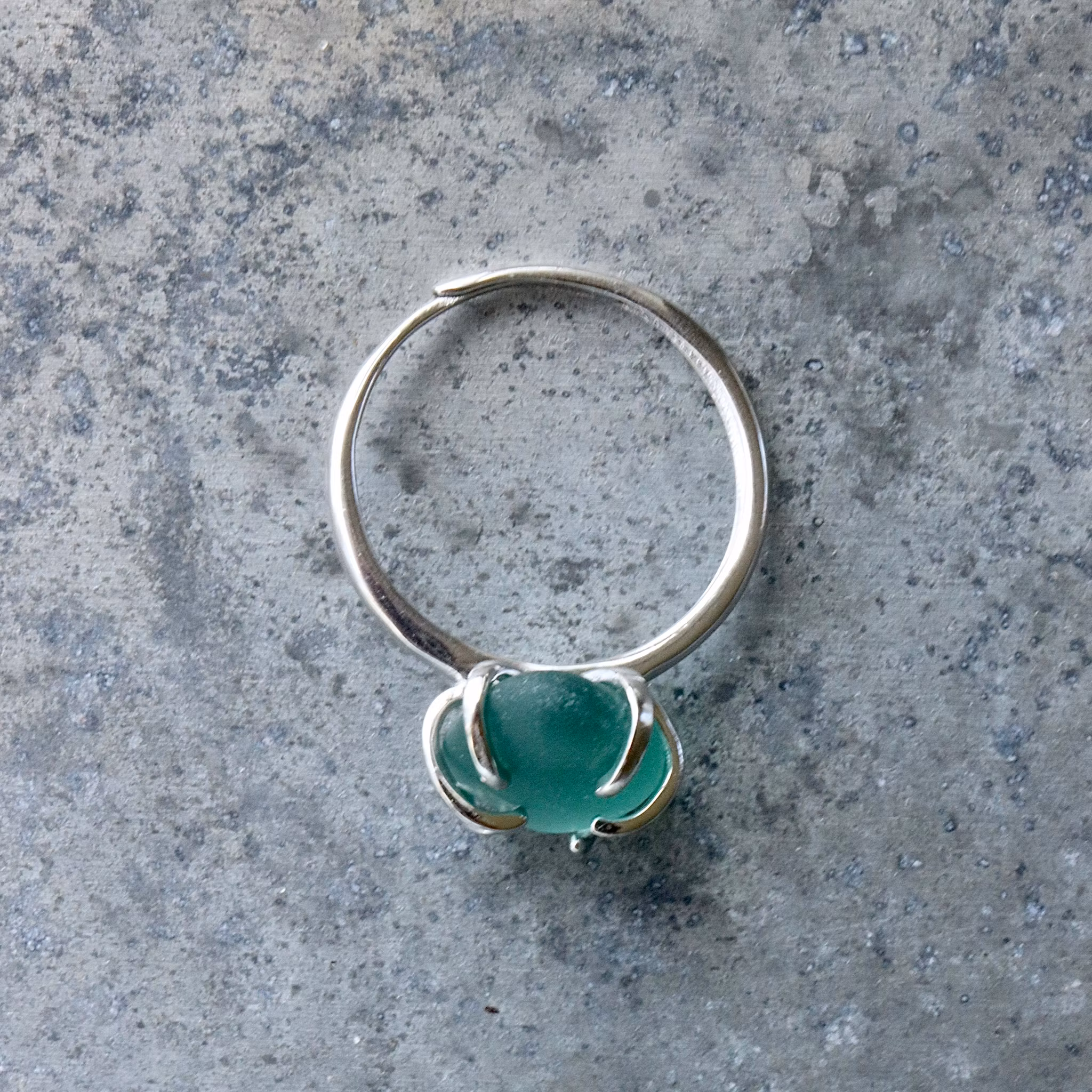 Deeply ring