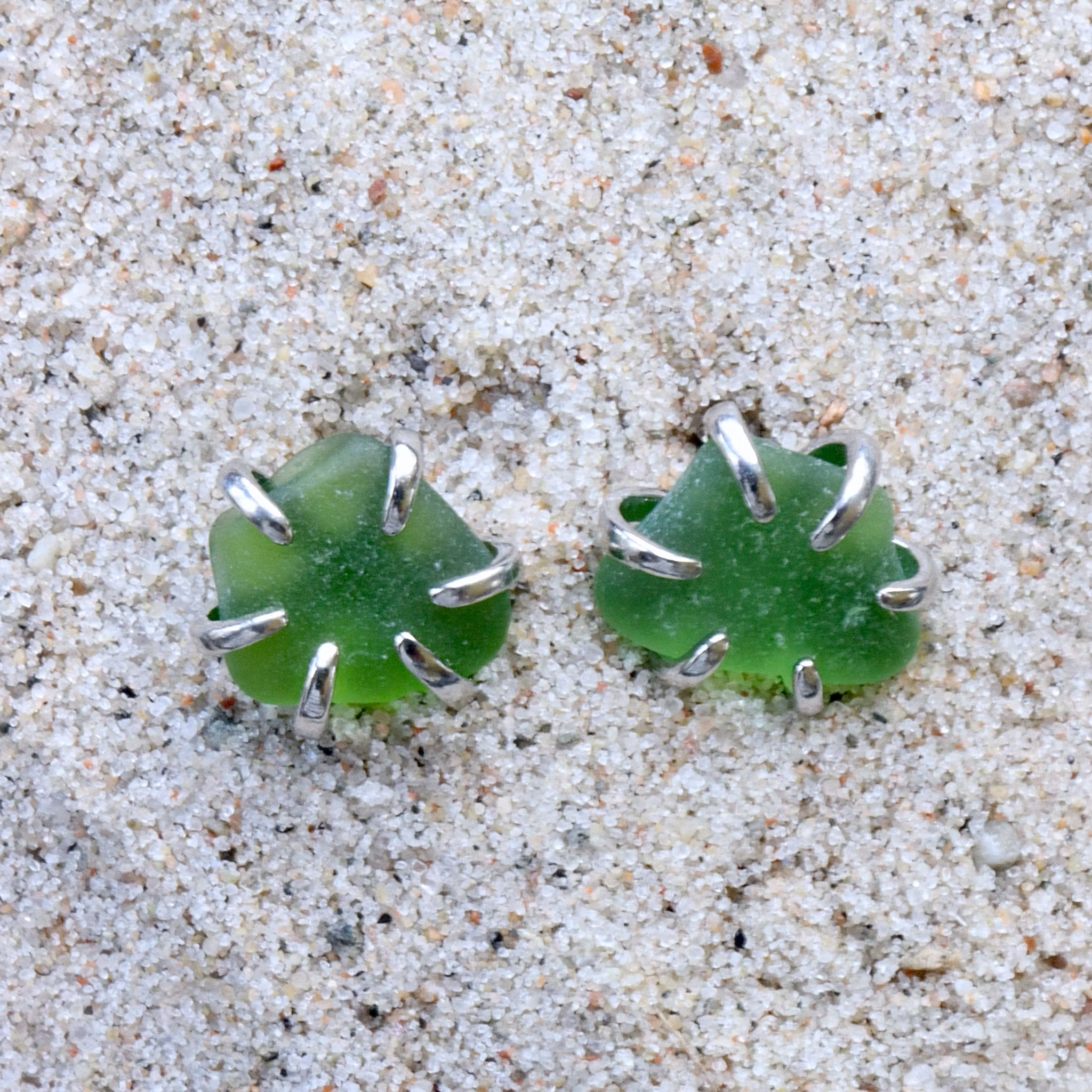 Emeralds stiftörhängen