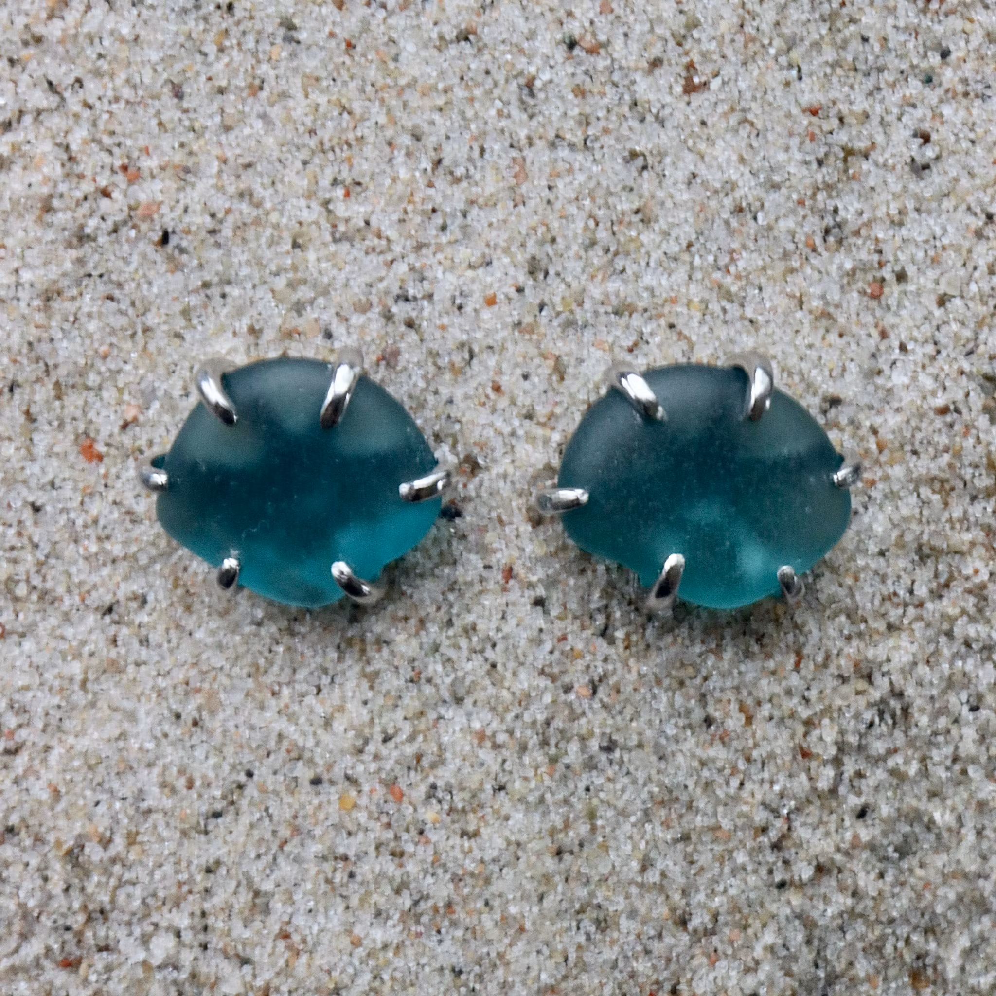 Ocean Eyes stiftörhängen