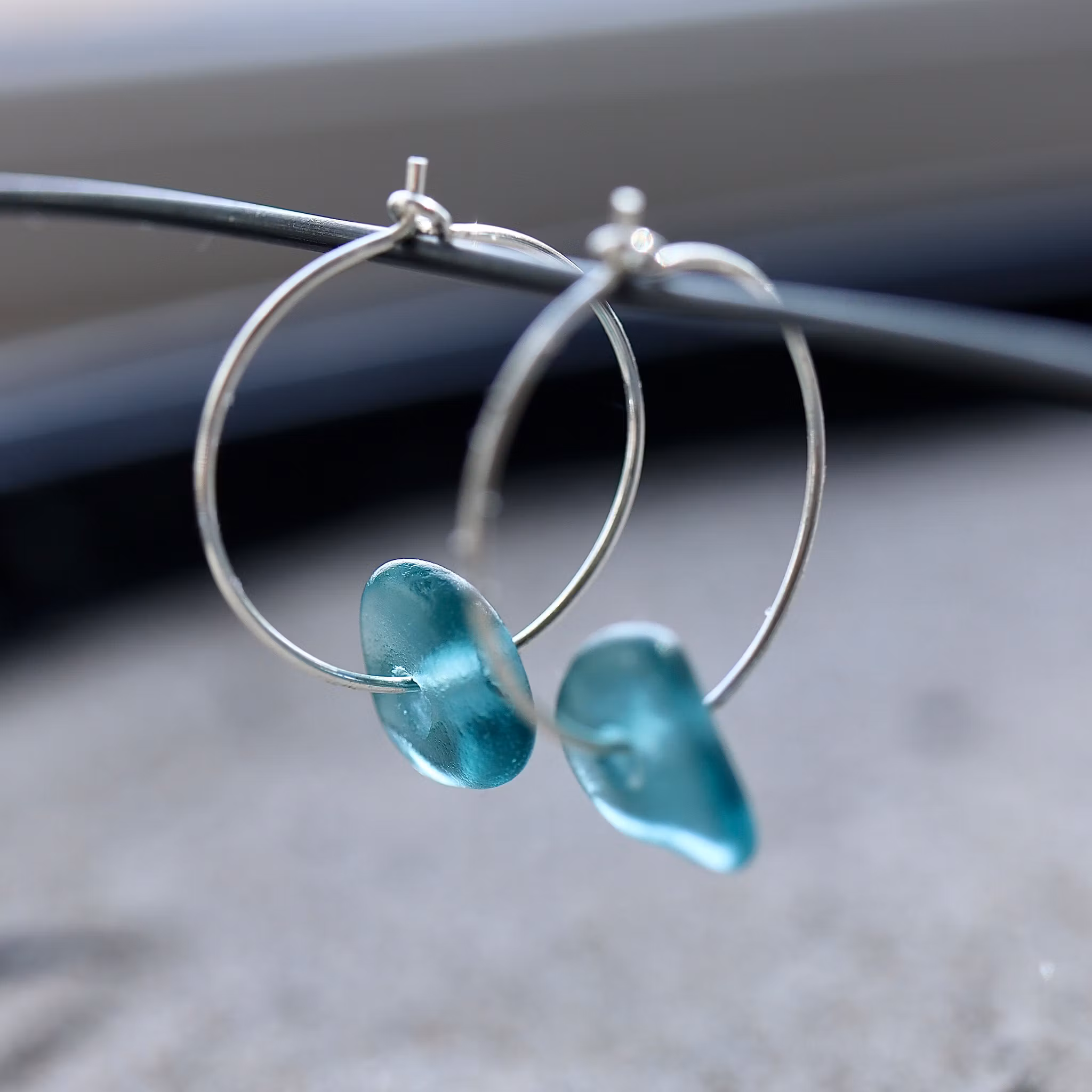 Small Loop Water Glasses örhängen