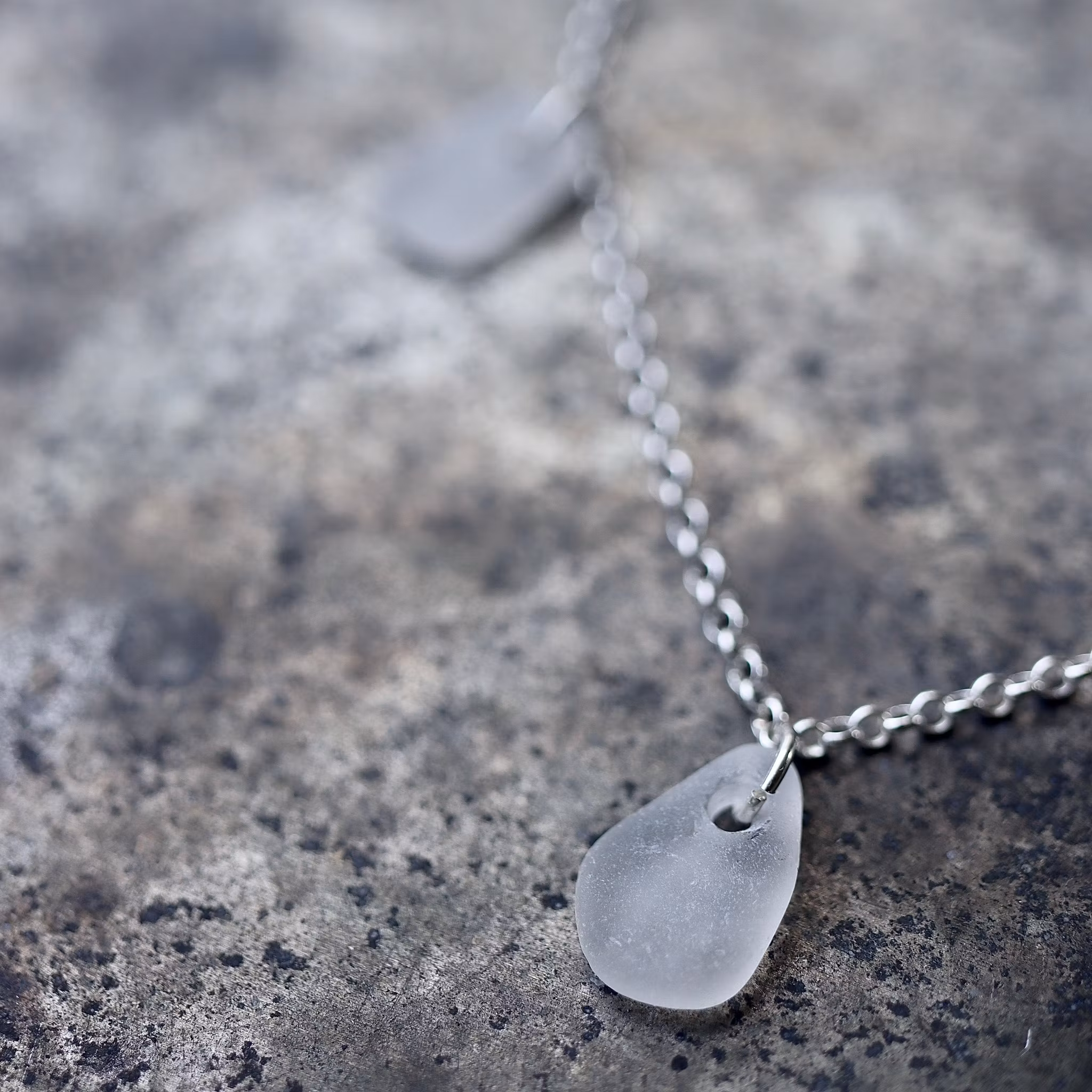 Treasure Hunter´s White Delight halsband