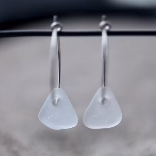 Small Loop Sugar White örhängen