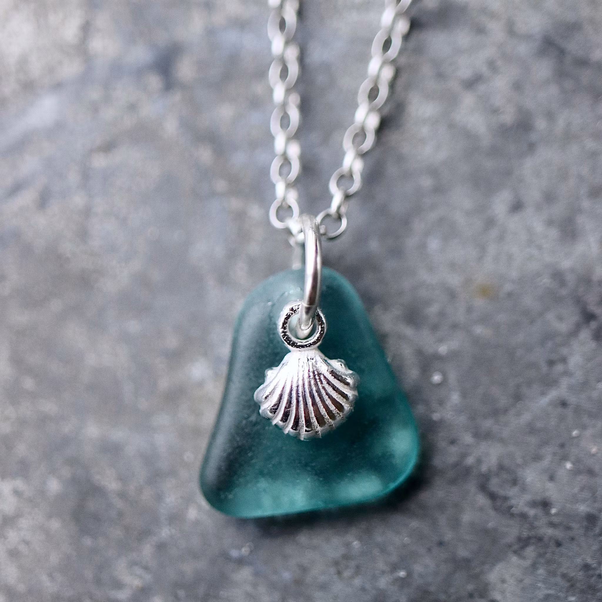 From The Shimmering Sea berlockhalsband