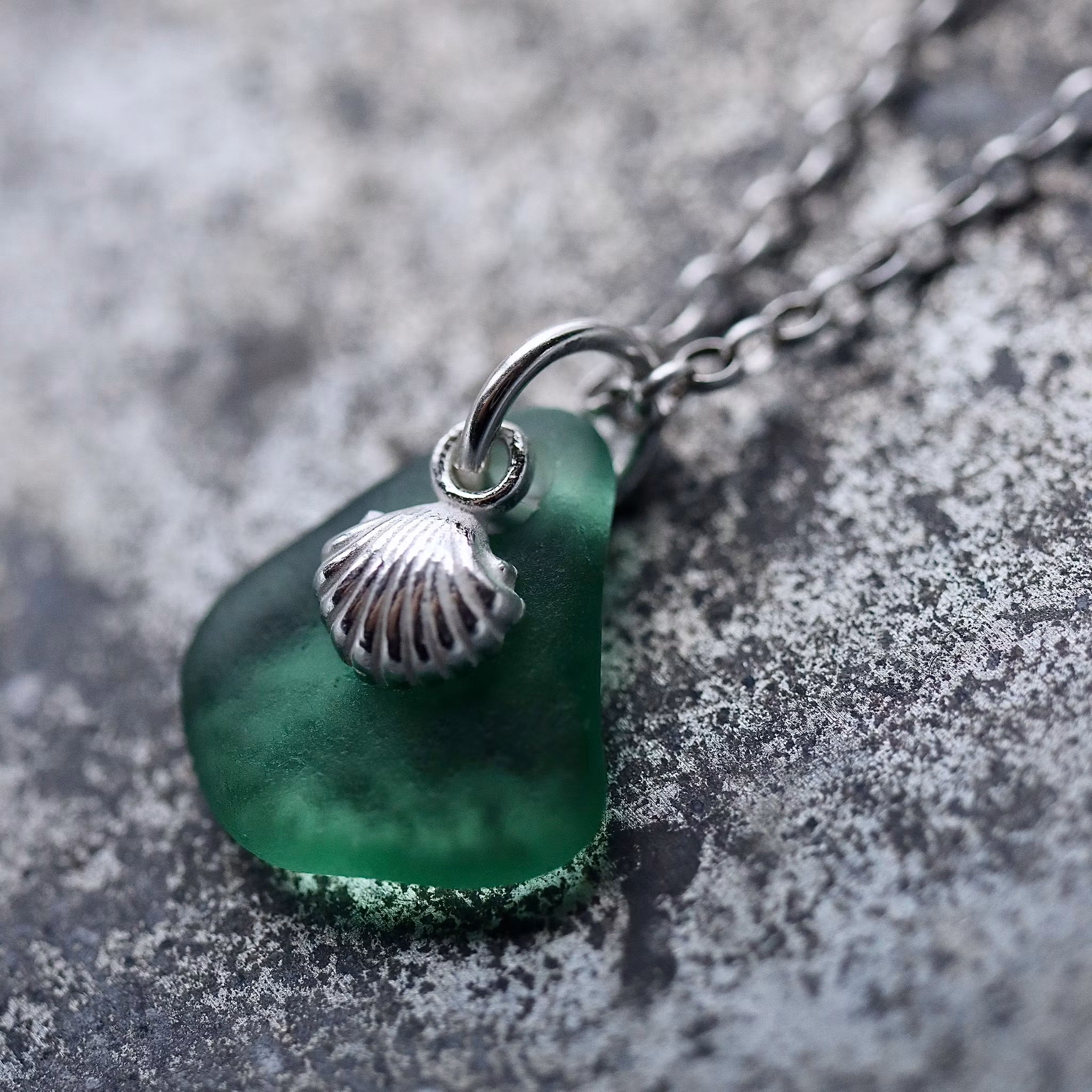 Gorgeous Green berlockhalsband