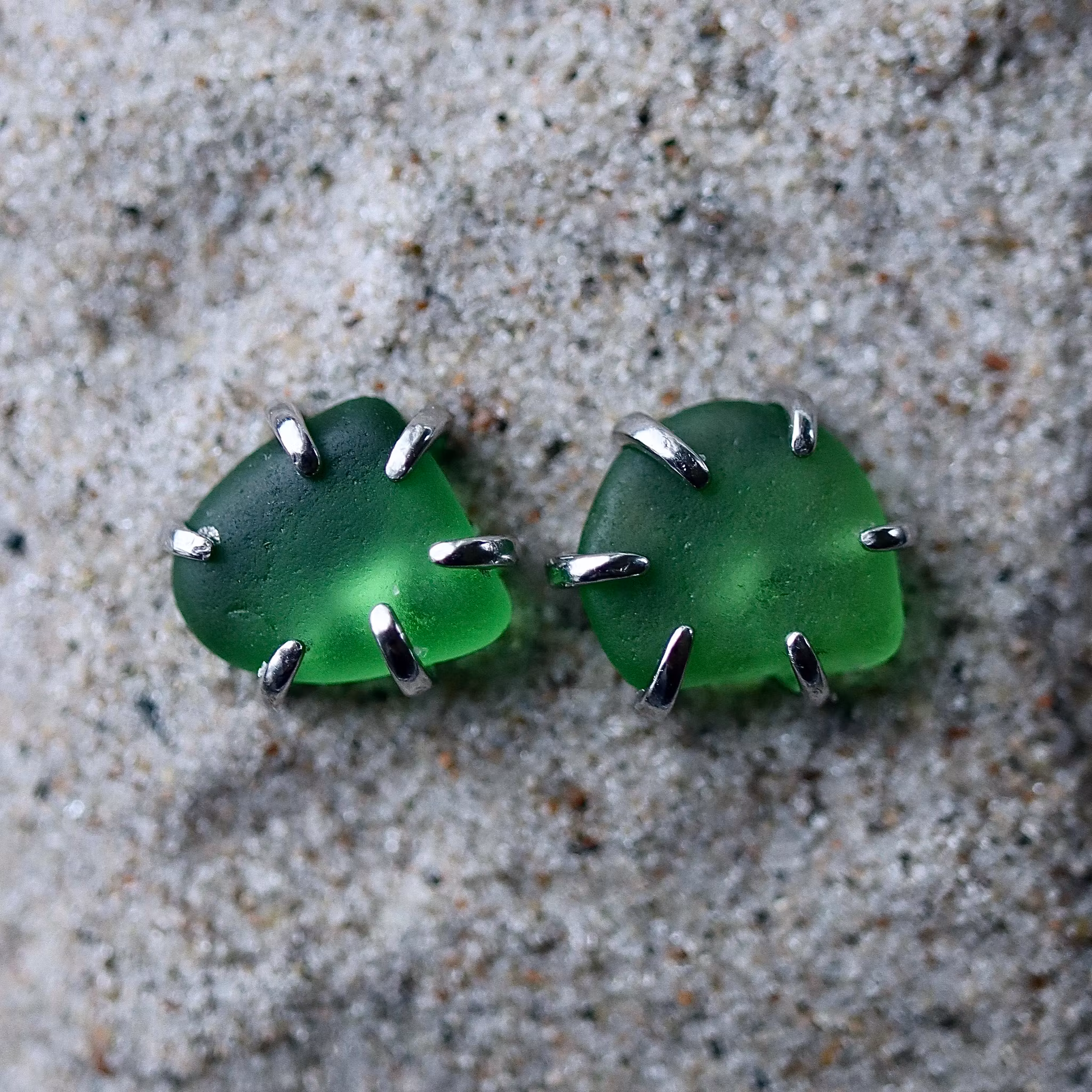 Magic Greens stiftörhängen