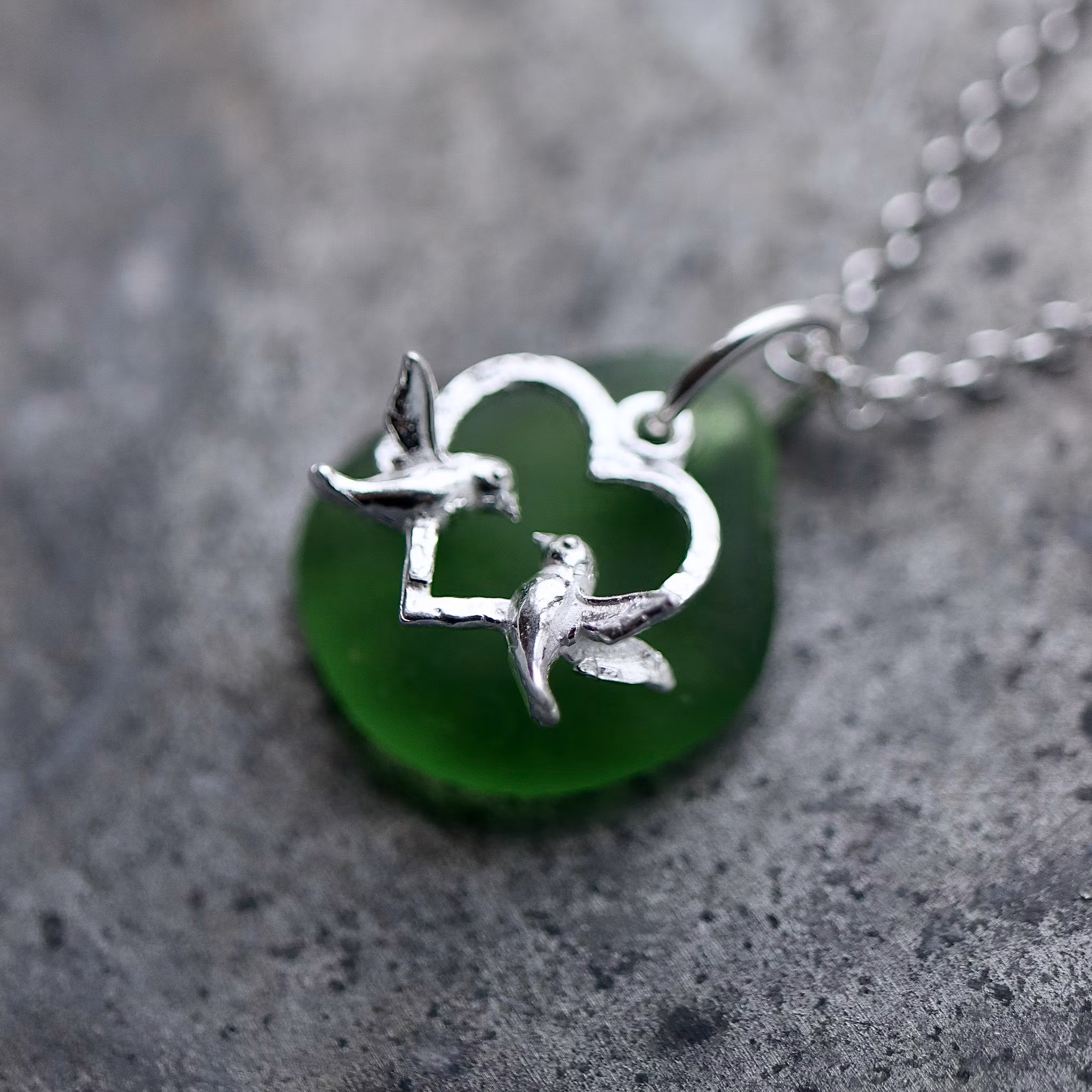 Green Lovebirds berlockhalsband