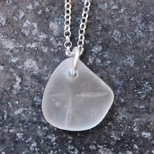 Cross My Heart halsband