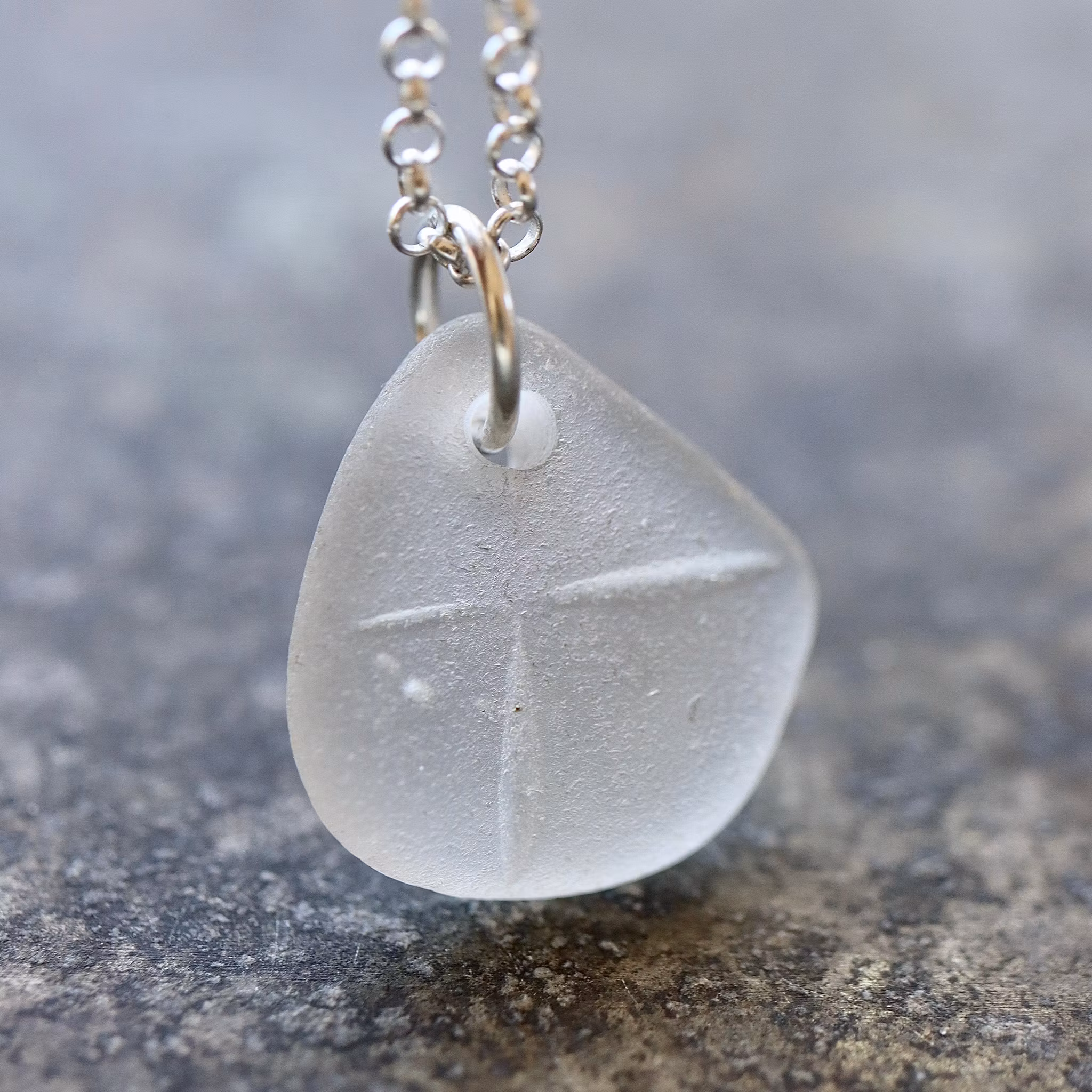 Cross My Heart halsband