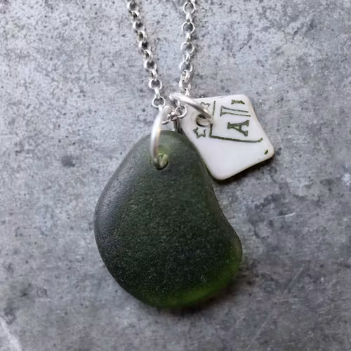 Perfect Match Someone Named A halsband