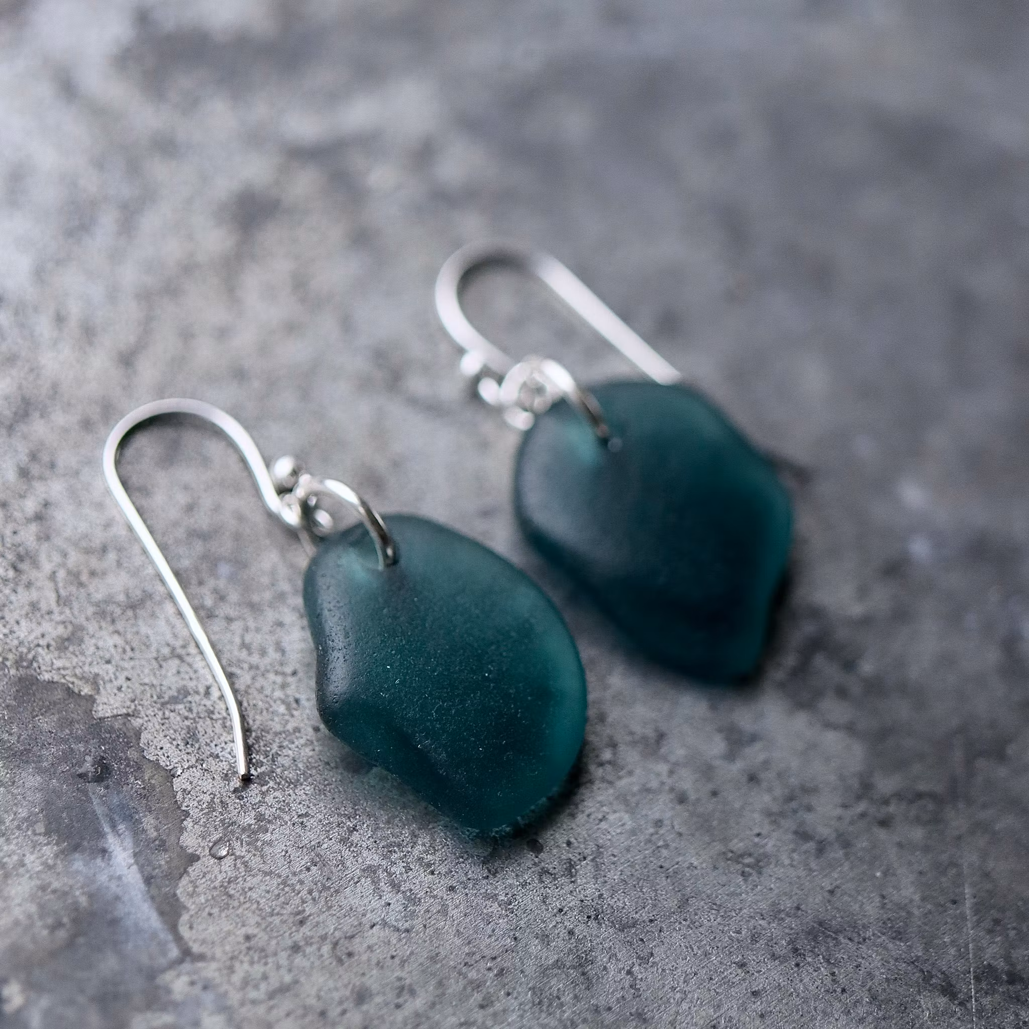 Dark Oceans örhängen