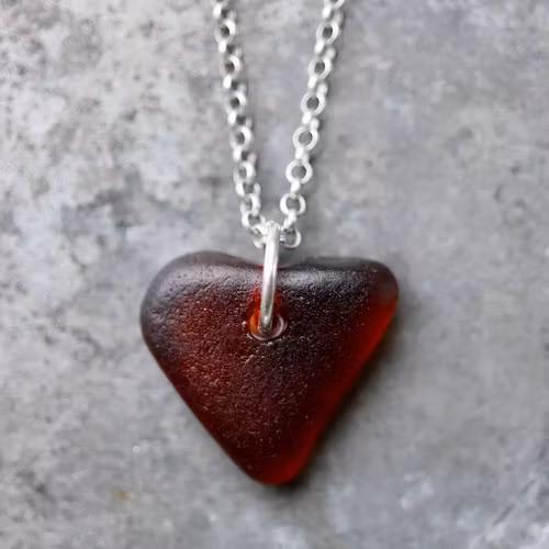 My Maroon Heart halsband