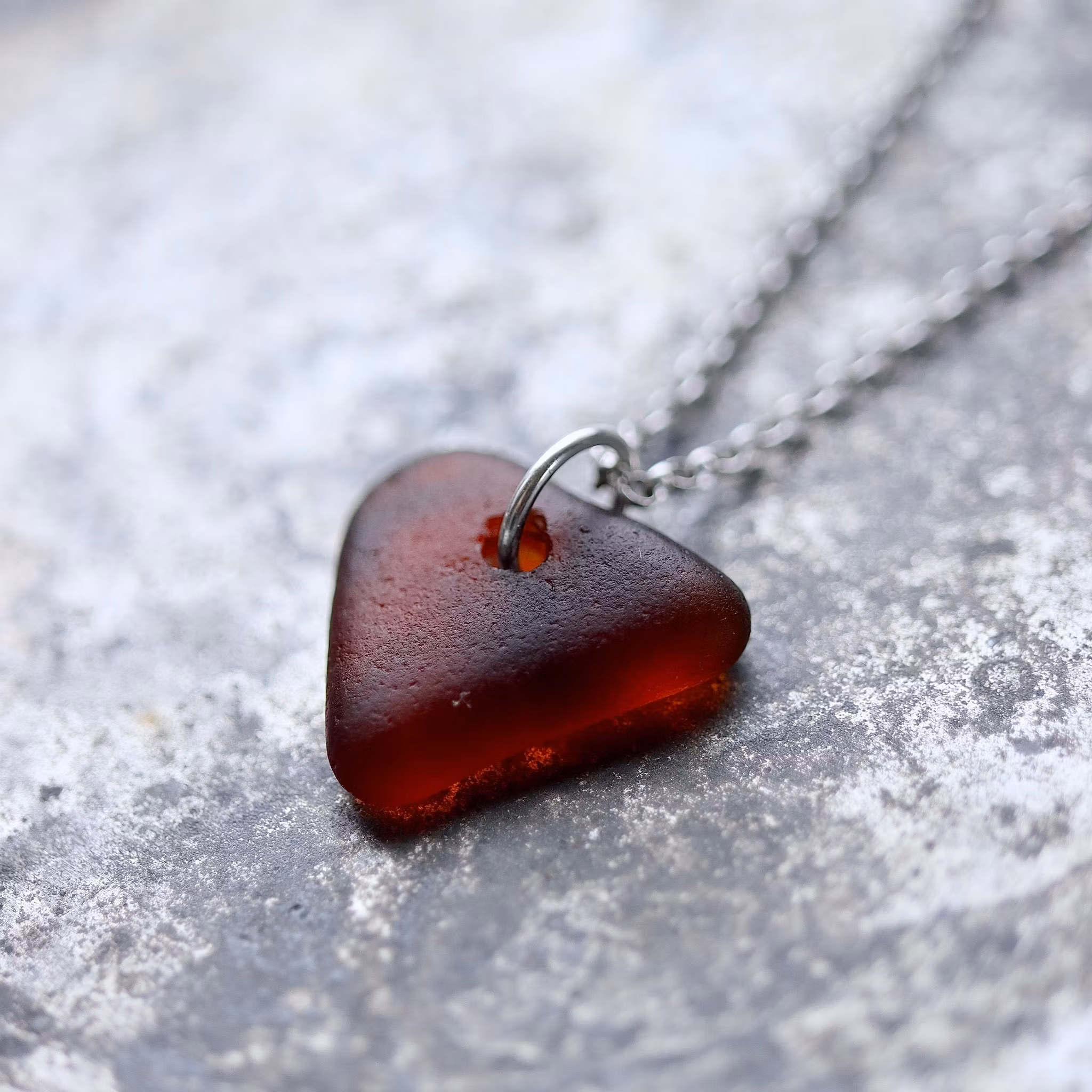 My Maroon Heart halsband