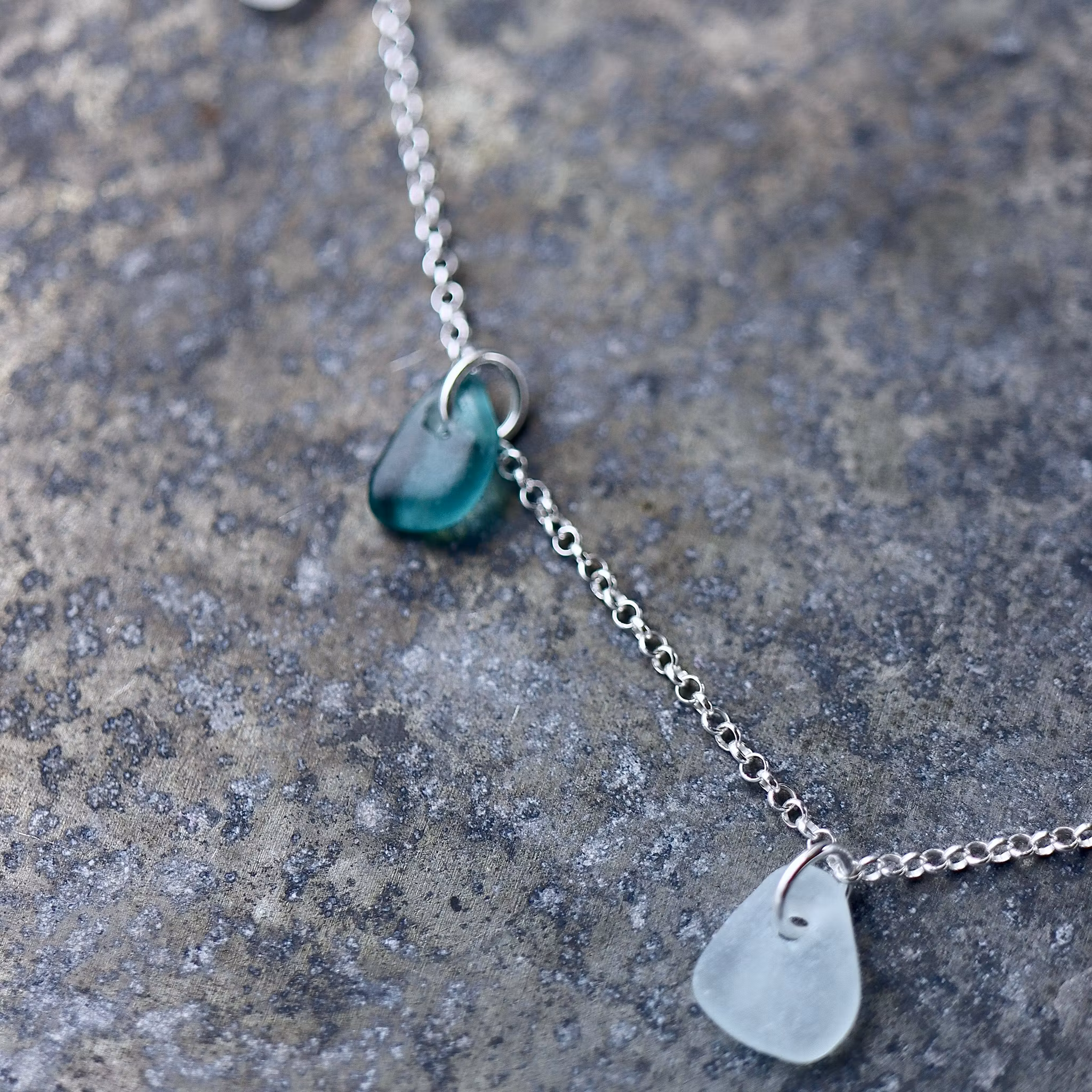 Long Treasure Hunter´s Snow And Sky halsband