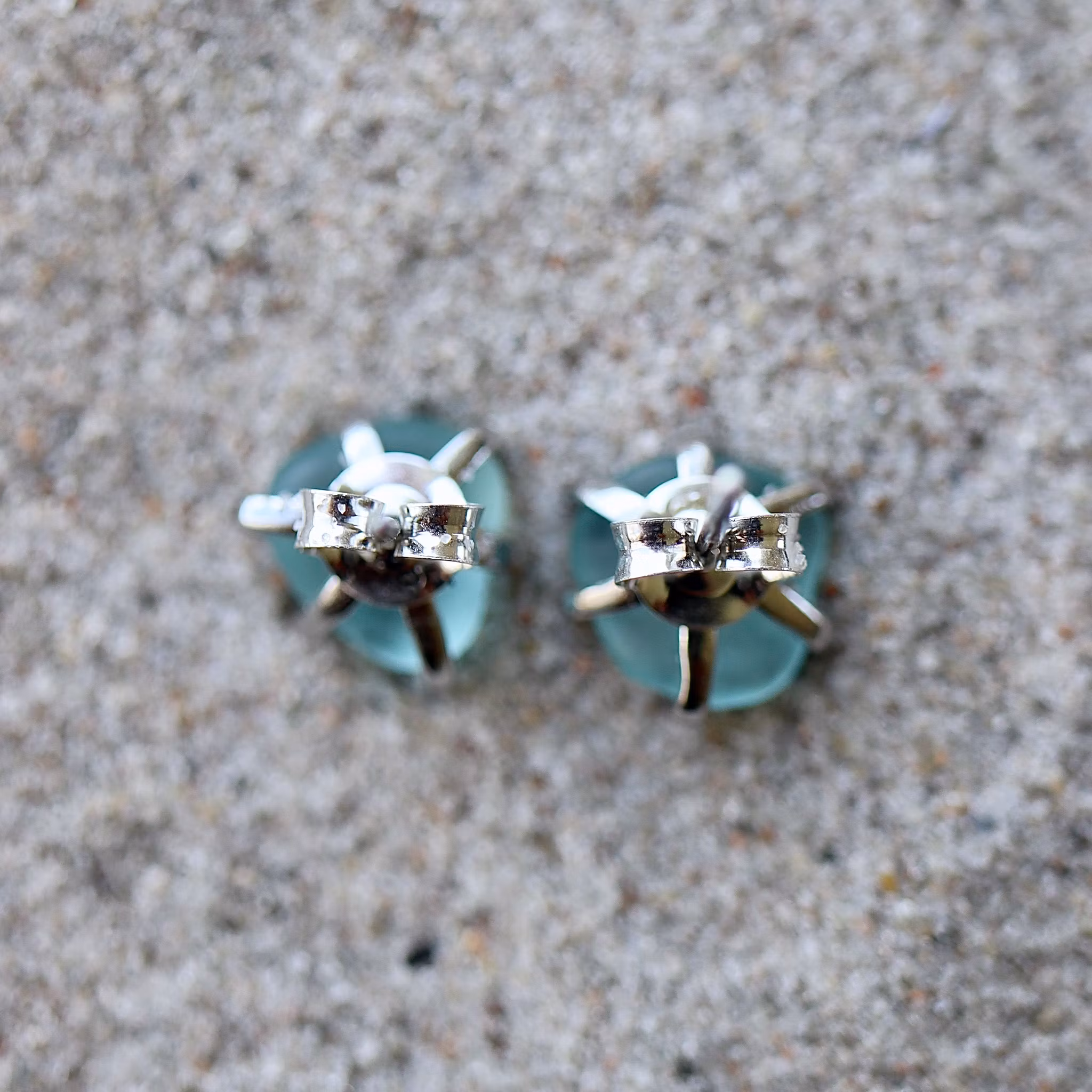 Iceblue stiftörhängen