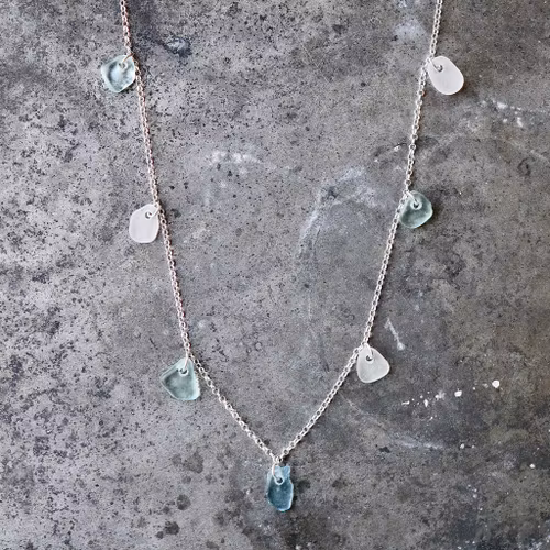 Treasure Hunter´s Light Blue halsband