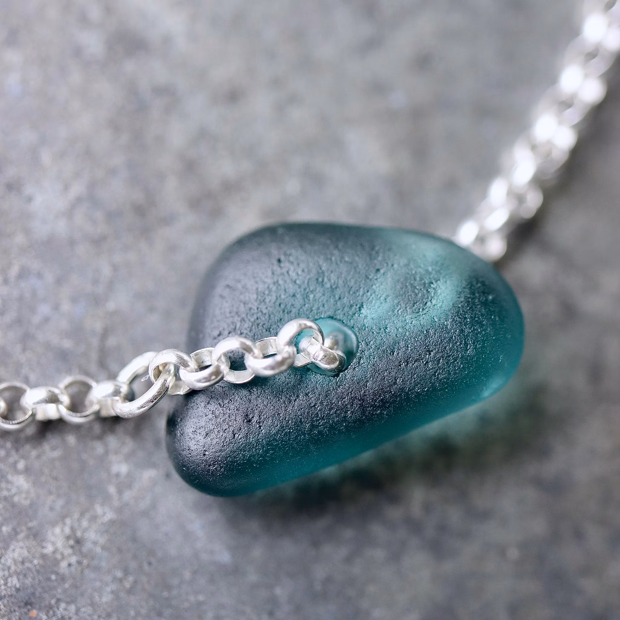 Bravely Blue armband