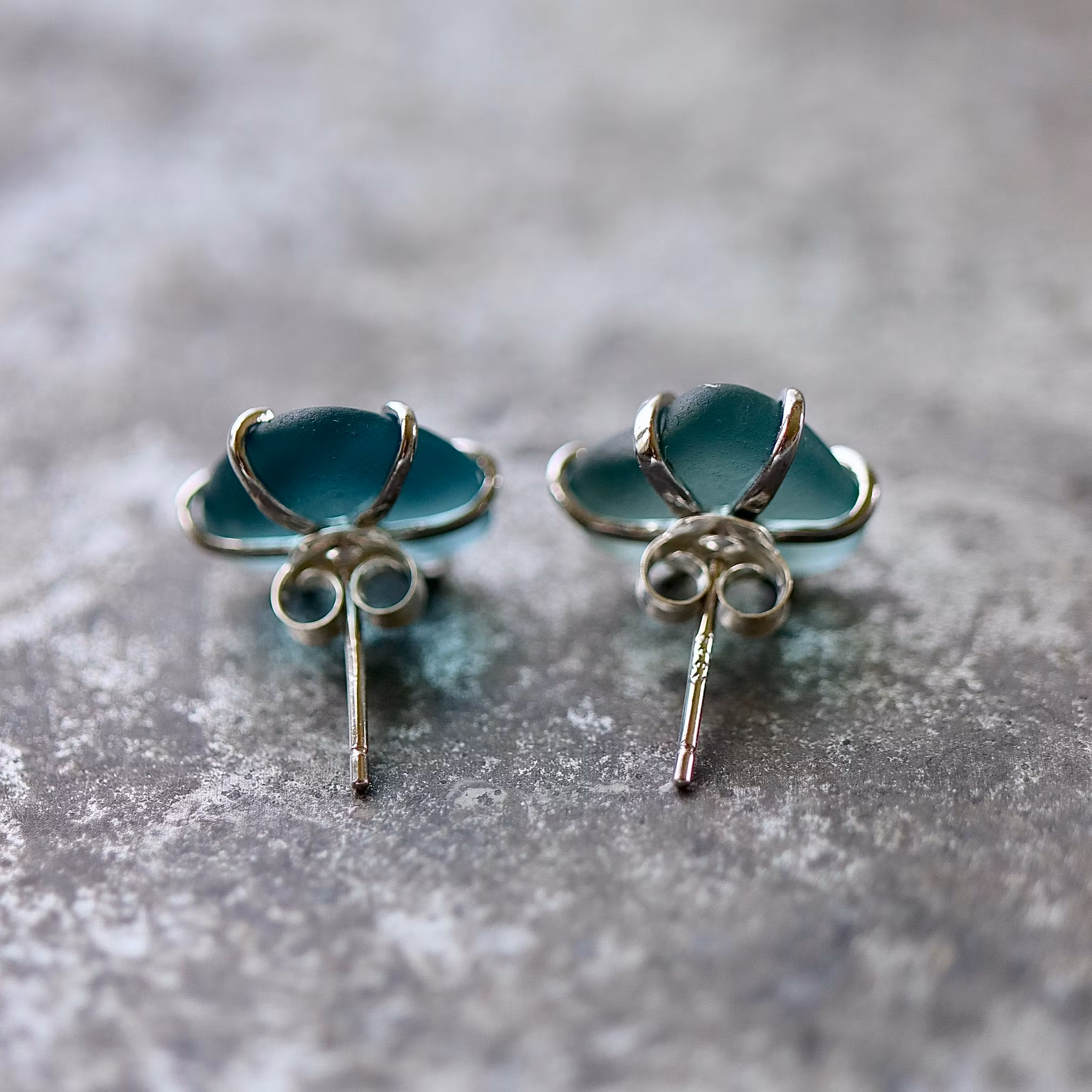 Triangular Water stiftörhängen