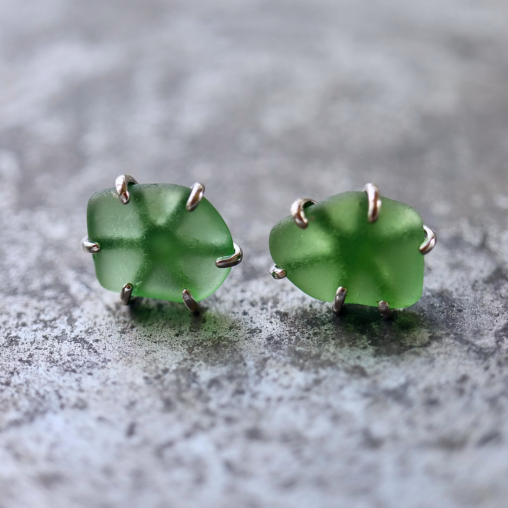 Loving Green stiftörhängen