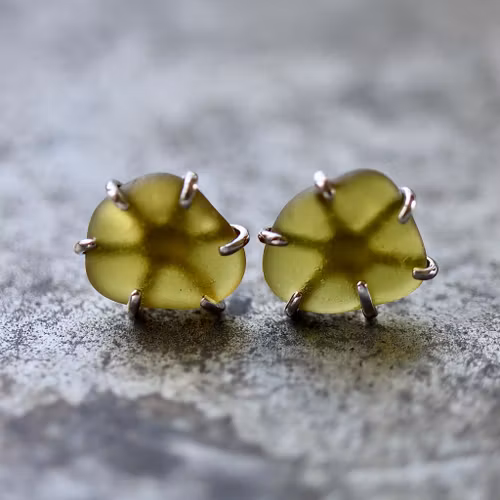 Golden Green stiftörhängen