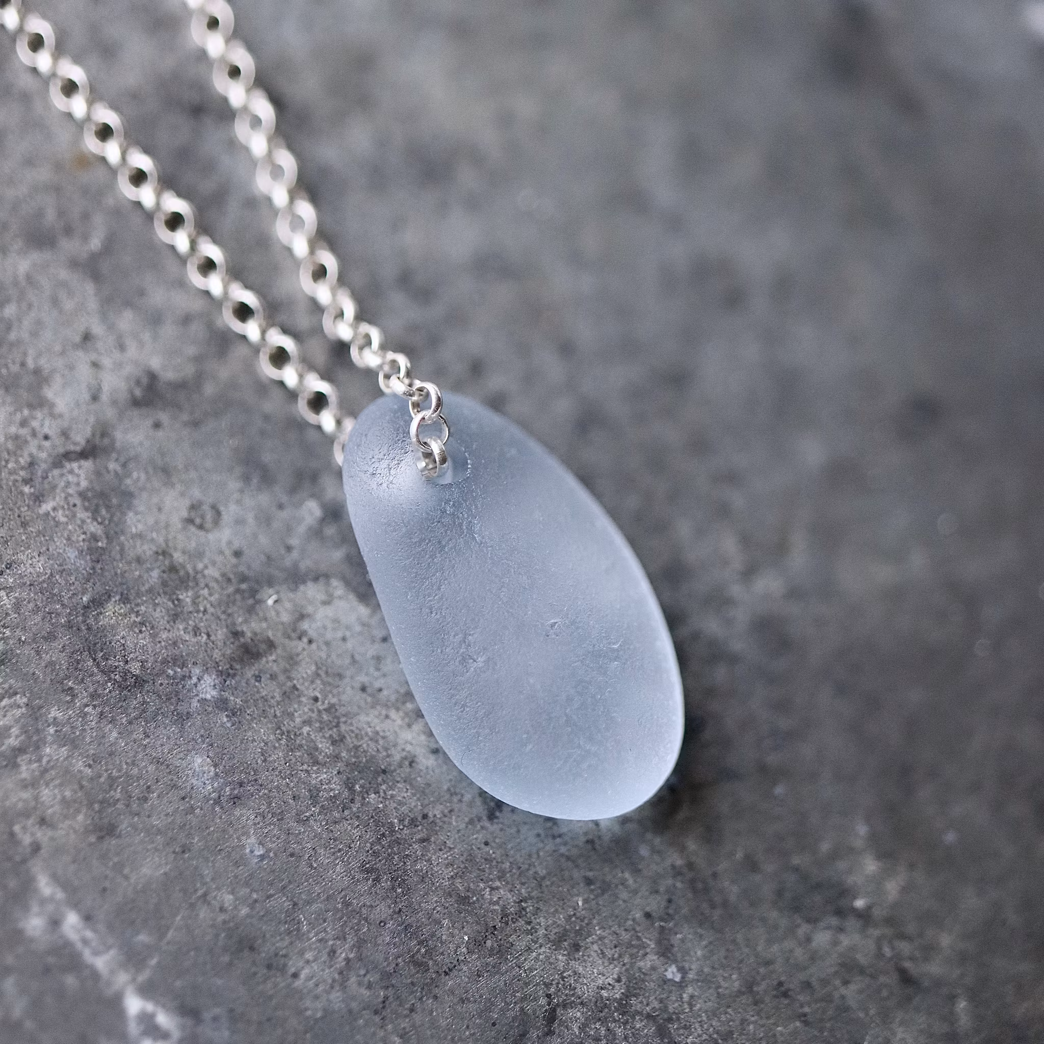 The Lightest Blue You Ever Saw halsband