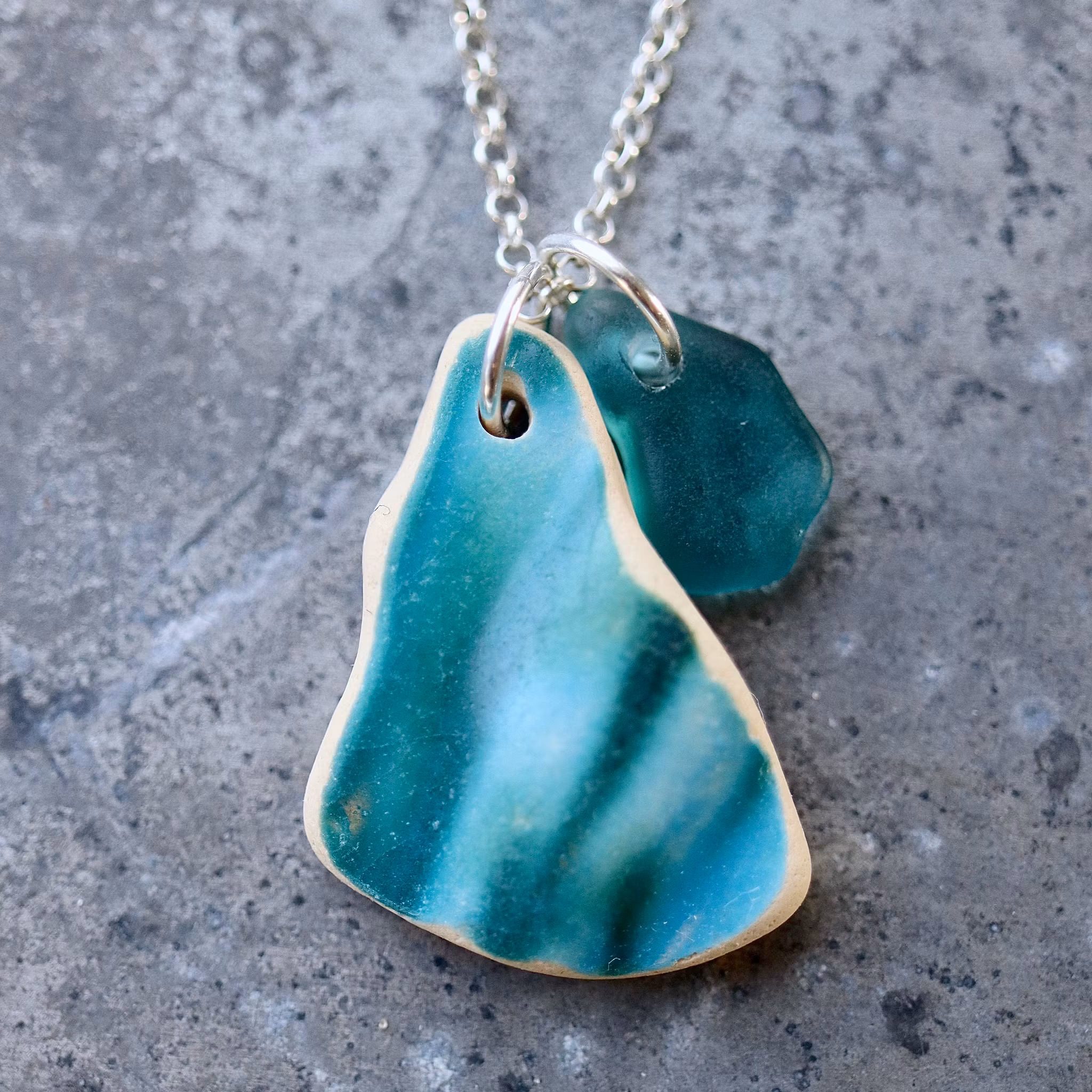 Perfect Match Ocean Shades halsband