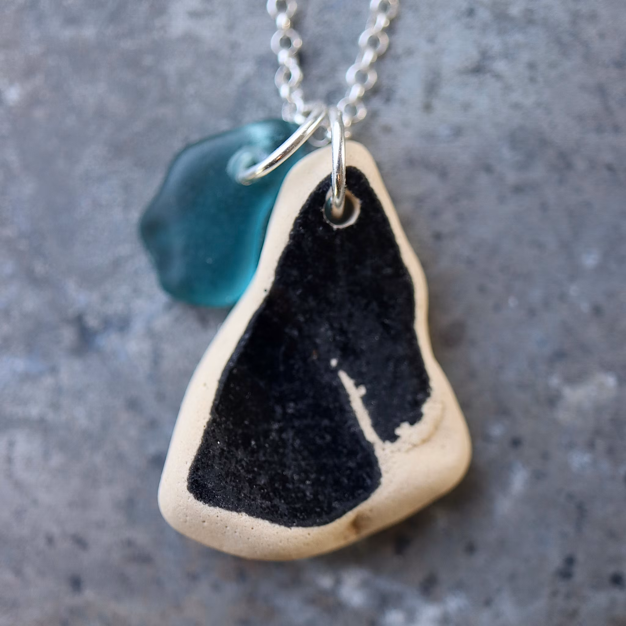 Perfect Match Ocean Shades halsband