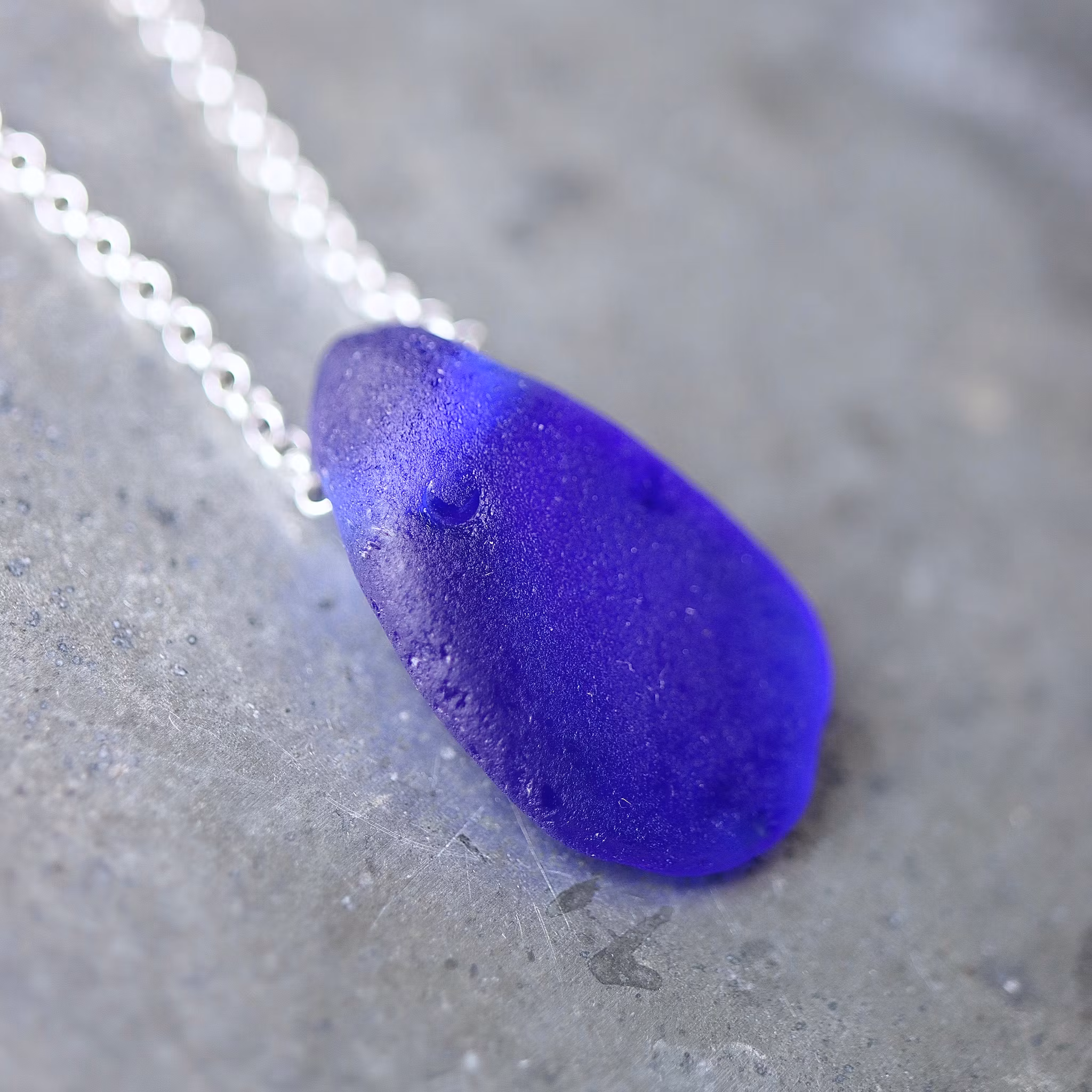 Dropping Blue halsband