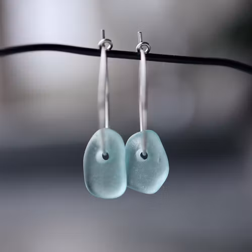 Small Loop Iced Blue örhängen